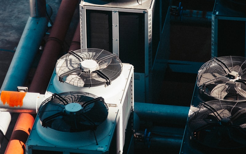 Commercial rooftop condensing units